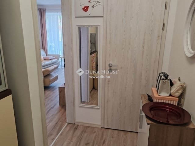 Eladó téglalakás, Budapesten, XVIII. kerületben 84.9 M Ft