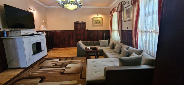 Eladó családi ház, Debrecenben 299 M Ft, 7 szobás