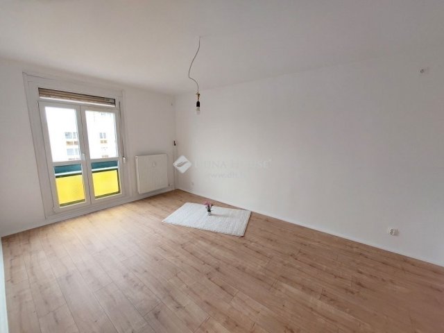 Eladó panellakás, Pécsett 44.9 M Ft, 2 szobás