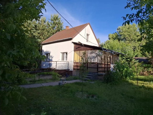 Eladó családi ház, Monorierdőn 37.8 M Ft, 2 szobás