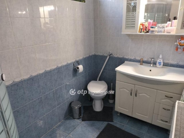 Eladó téglalakás, Mosonmagyaróváron 65.5 M Ft, 3+1 szobás