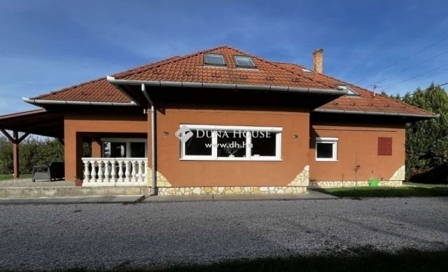 Eladó családi ház, Görcsönyben 74.9 M Ft, 4 szobás