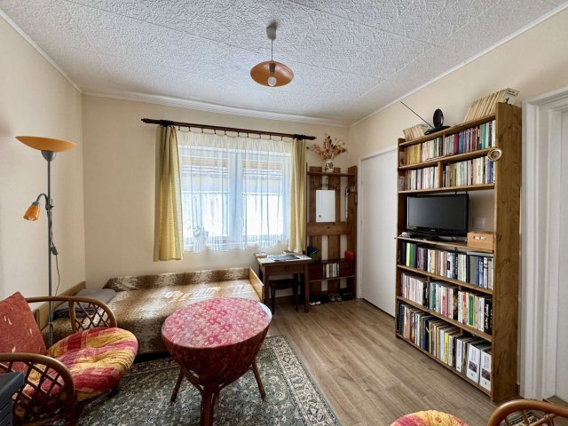 Eladó családi ház, Keszthelyen 64.9 M Ft, 2 szobás