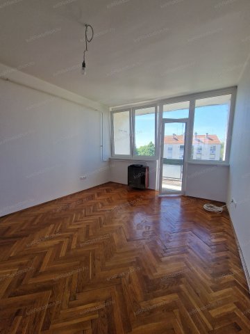 Eladó téglalakás, Jászberényben 29.9 M Ft, 2 szobás