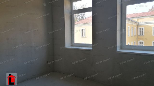 Eladó téglalakás, Győrött 72.8 M Ft, 2+1 szobás