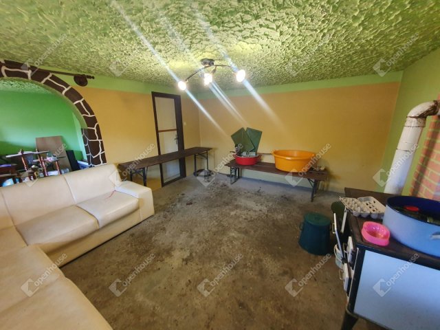 Eladó családi ház, Beleznán 28.9 M Ft, 2 szobás