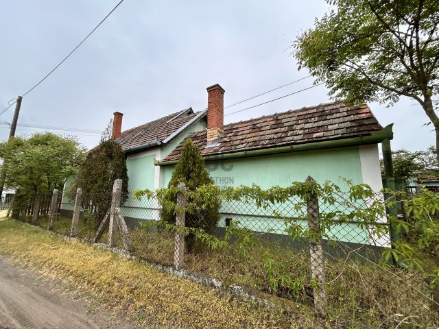 Eladó családi ház, Tápiószőlősön 14.9 M Ft, 2 szobás