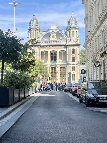 Eladó téglalakás, Budapesten, VI. kerületben 95 M Ft, 3 szobás