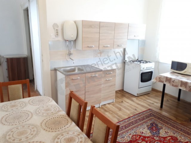 Kiadó téglalakás, albérlet, Budapesten, VII. kerületben