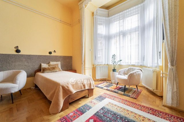 Eladó téglalakás, Budapesten, II. kerületben 152.6 M Ft