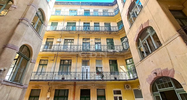Eladó téglalakás, Budapesten, IX. kerületben 62.9 M Ft, 2 szobás
