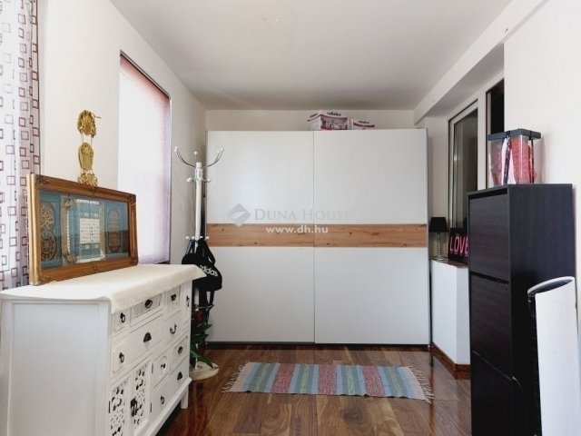 Eladó téglalakás, Budapesten, X. kerületben 85 M Ft, 3+1 szobás