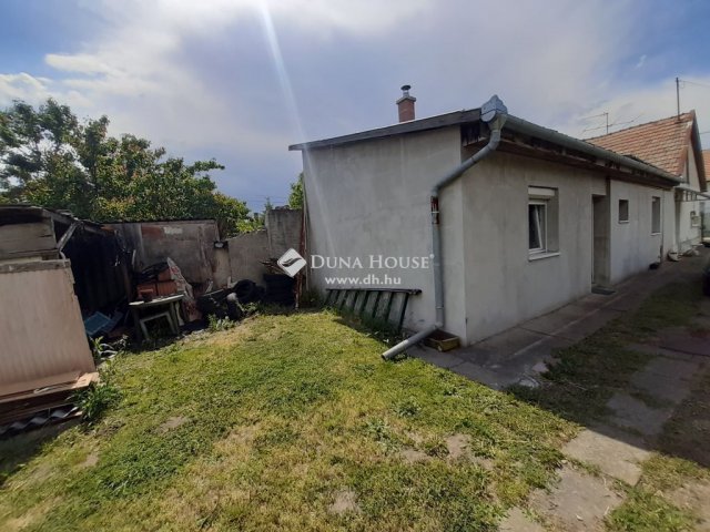 Eladó családi ház, Monoron 54 M Ft, 2 szobás