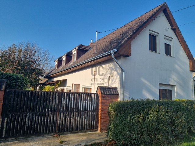 Eladó családi ház, Balatonkenesén 99.5 M Ft, 4 szobás
