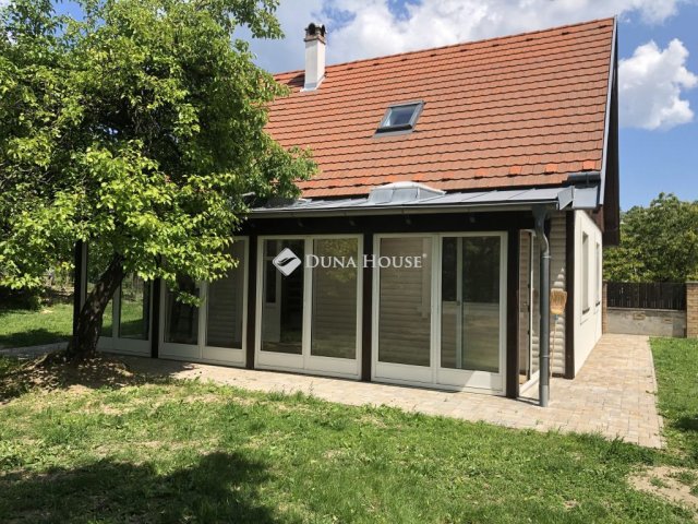 Eladó családi ház, Csókakőn 150 M Ft, 4 szobás
