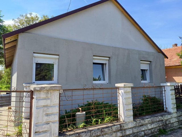 Eladó családi ház, Ongán 44.5 M Ft, 3+1 szobás