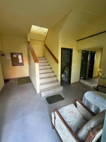Eladó hotel, Cegléden 220 M Ft, 10 szobás / költözzbe.hu