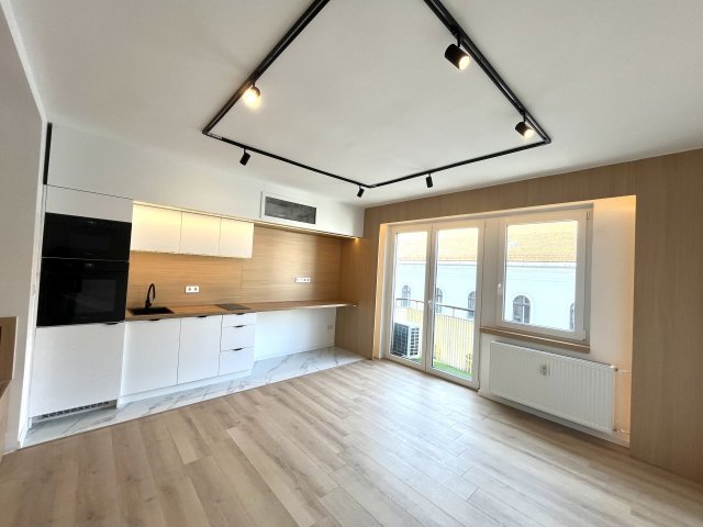 Eladó téglalakás, Budapesten, I. kerületben 73.9 M Ft, 1 szobás