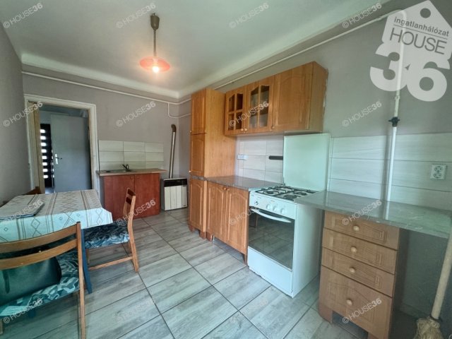Eladó családi ház, Kiskunfélegyházán 33.9 M Ft, 2 szobás