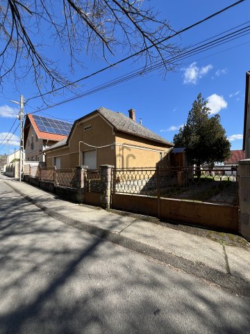 Eladó családi ház, Villányban 44.2 M Ft, 4 szobás