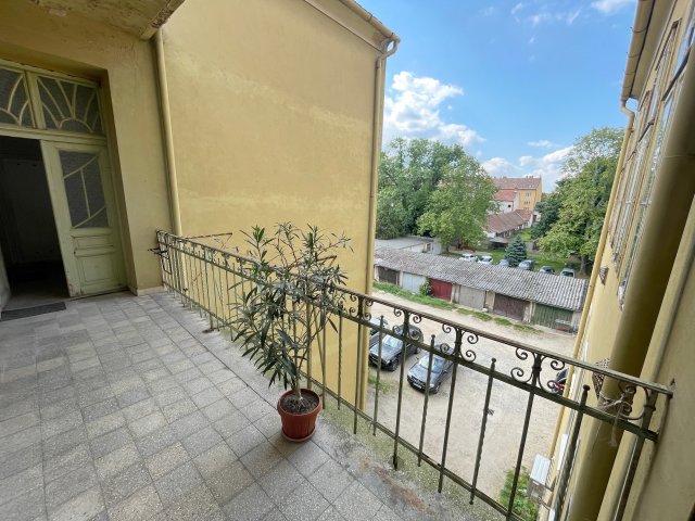 Eladó téglalakás, Szombathelyen 26.9 M Ft, 2 szobás