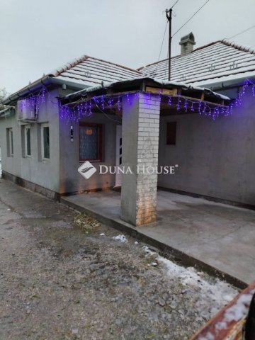 Eladó családi ház, Ercsiben 34.9 M Ft, 3 szobás