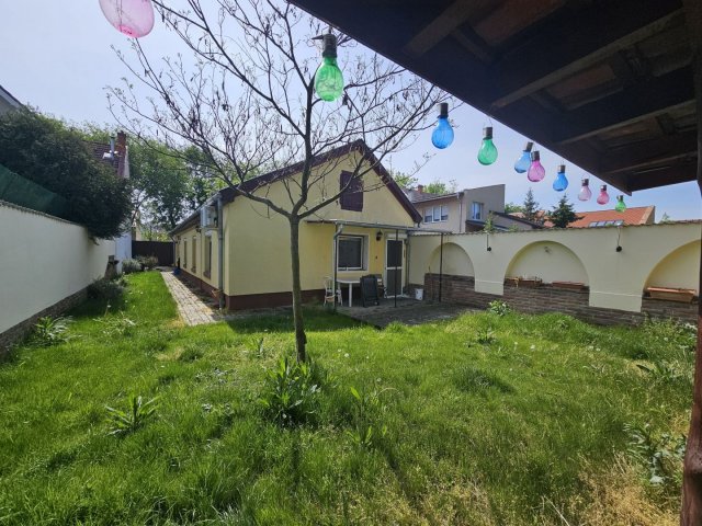 Eladó családi ház, Debrecenben 94 M Ft, 3 szobás