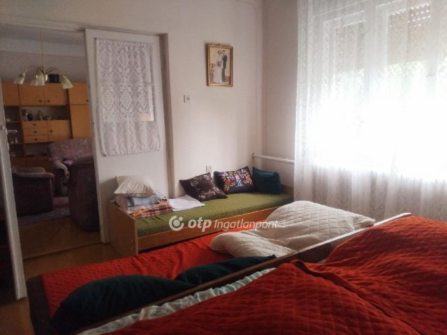 Eladó családi ház, Hajdúhadházon 47.5 M Ft, 3 szobás