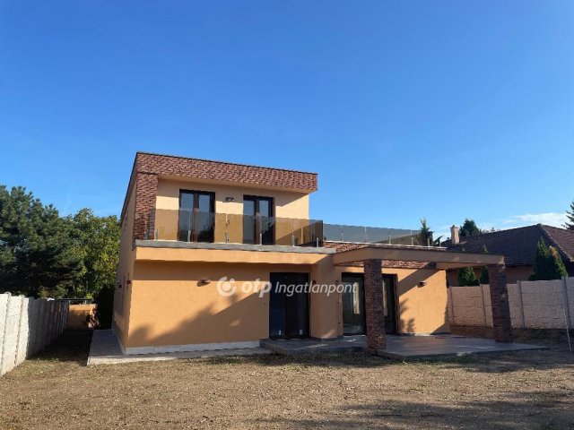 Eladó családi ház, Érden 249.999 M Ft, 5+1 szobás