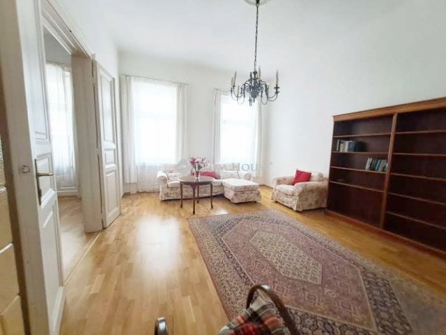 Eladó téglalakás, Budapesten, V. kerületben 129.9 M Ft, 3 szobás