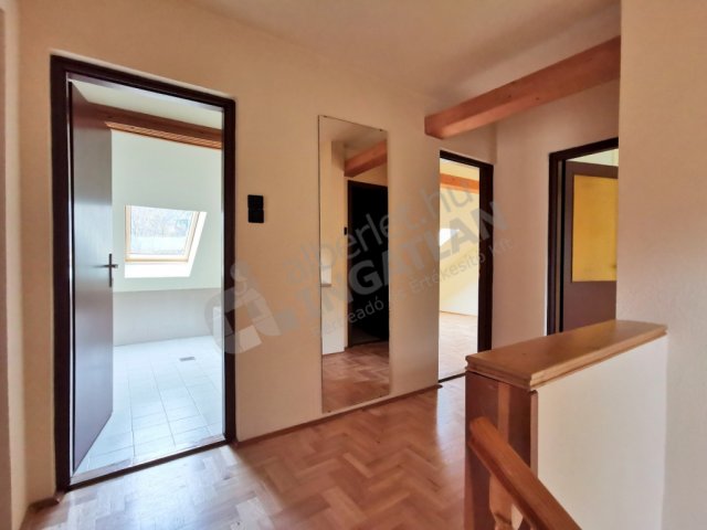 Kiadó családi ház, albérlet, Budapesten, II. kerületben