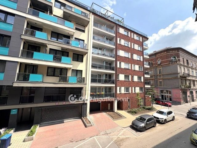 Eladó téglalakás, Budapesten, IX. kerületben 44.2 M Ft, 1 szobás