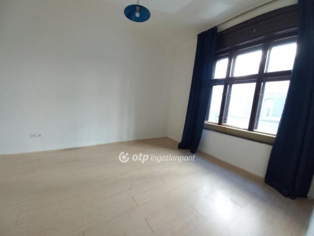 Eladó téglalakás, Budapesten, VIII. kerületben 54 M Ft, 2 szobás