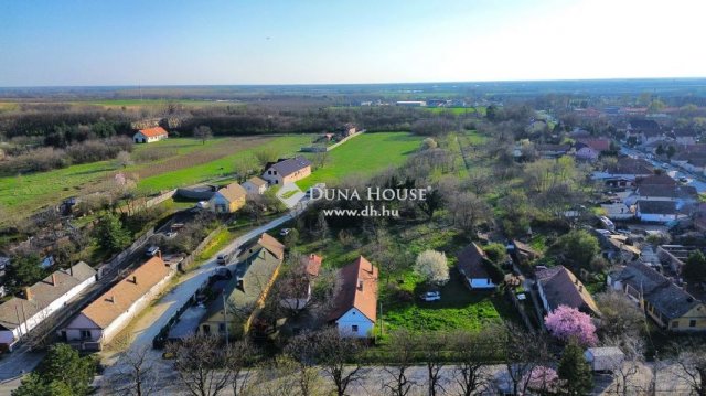 Eladó családi ház, Gyömrőn 399 M Ft, 17 szobás