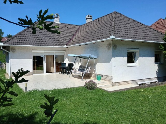Eladó családi ház, Balatonvilágoson 145 M Ft, 3+1 szobás