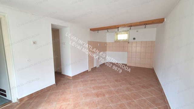Eladó családi ház, Békésen 12.9 M Ft, 2+1 szobás
