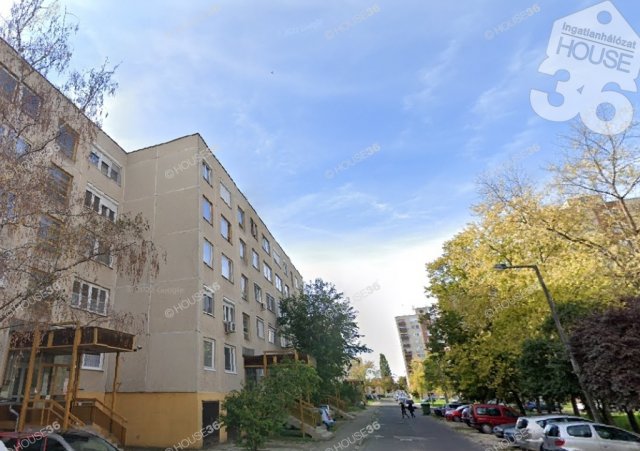 Eladó panellakás, Kecskeméten 39.9 M Ft, 2 szobás