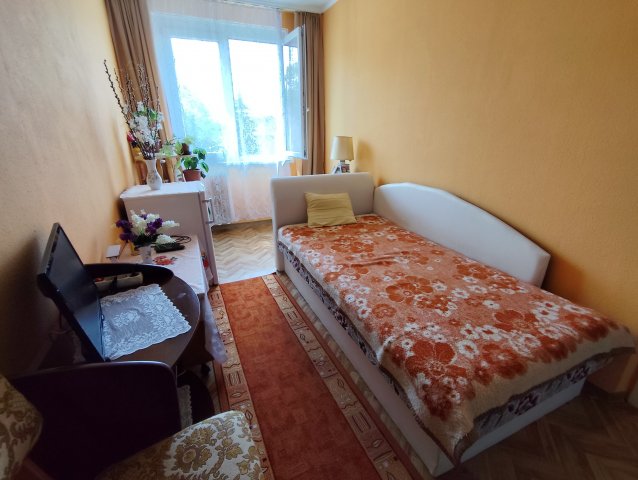 Eladó panellakás, Nyíregyházán 35 M Ft, 3 szobás