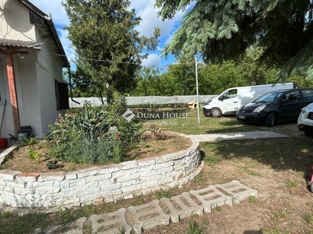 Eladó családi ház, Monoron 31.5 M Ft, 4 szobás