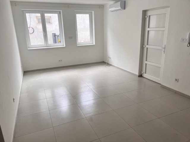 Kiadó téglalakás, albérlet, Tatabányán 170 E Ft / hó