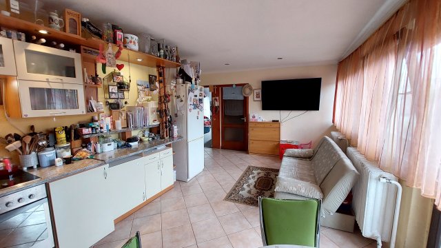 Eladó családi ház, Budapesten, XX. kerületben 120 M Ft, 7 szobás