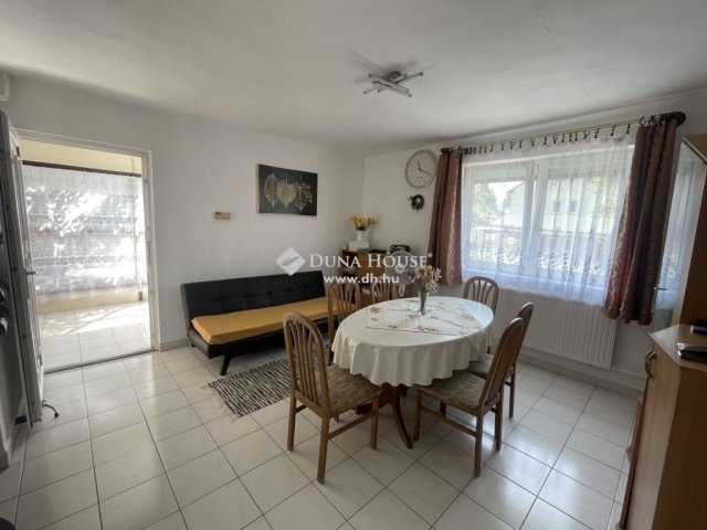 Eladó családi ház, Balatonfűzfőn 76 M Ft, 5 szobás