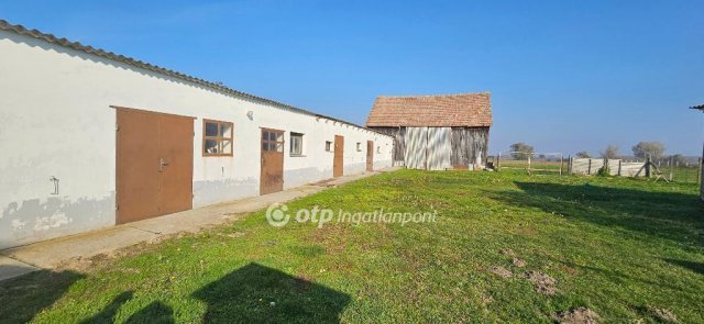 Eladó családi ház, Egyeden 38 M Ft, 3 szobás