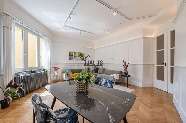 Kiadó téglalakás, albérlet, Budapesten, V. kerületben, 4 szobás