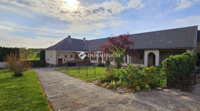 Eladó családi ház, Szajkon 58 M Ft, 5 szobás