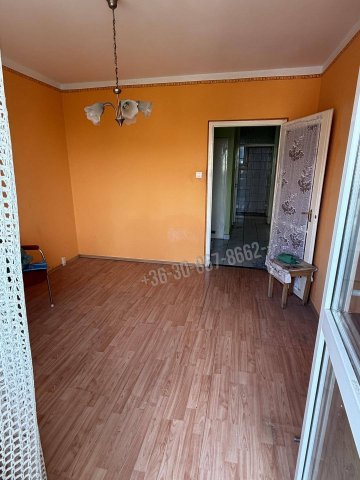 Eladó panellakás, Dunaújvárosban 26 M Ft, 2 szobás