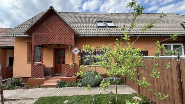 Eladó családi ház, Szirmabesenyőn 78 M Ft, 6 szobás