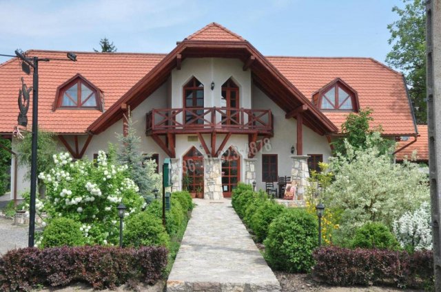 Eladó hotel, Mátranovákon 283.5 M Ft, 17 szobás