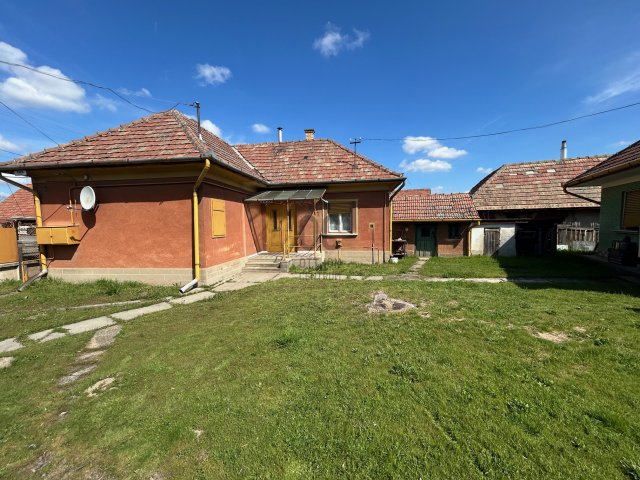Eladó családi ház, Pilisen 31.99 M Ft, 3 szobás
