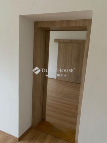 Eladó családi ház, Püspökladányban 30 M Ft, 4 szobás